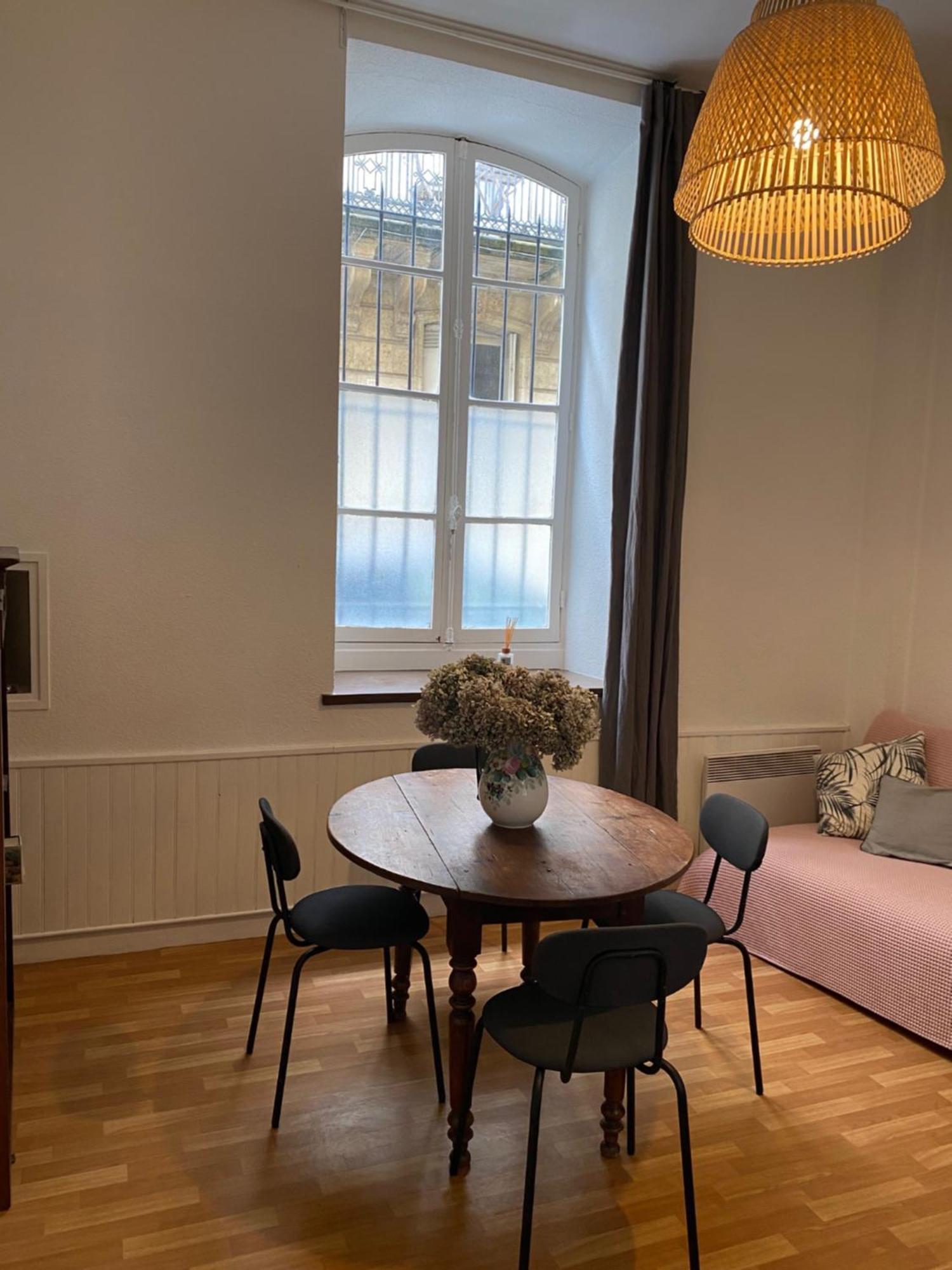 Grand Studio Style Bordelais Dans Le Triangle D'Or Bordeaux Eksteriør bilde